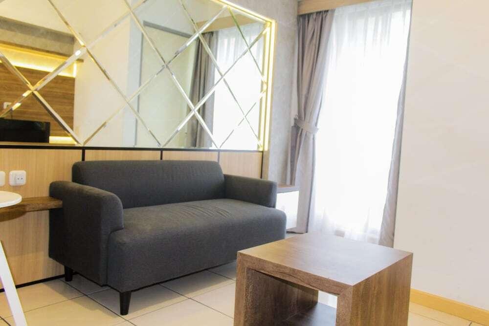 Legok: Modern and Clean 2BR Apartment at M-Town Residence