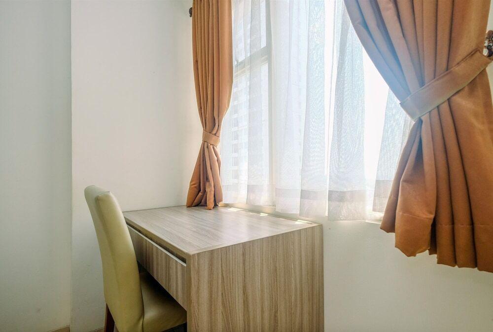 Comfy and Simply Studio Apartment at Margonda Residences 3 — фото 1