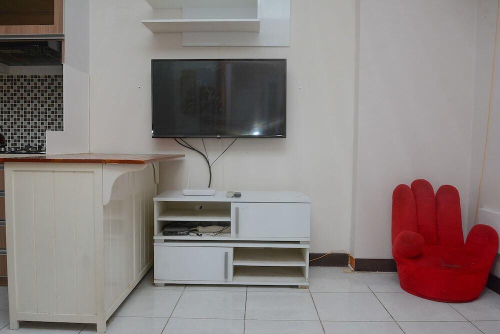 Comfort 2BR at Cinere Resort Apartment — фото 6