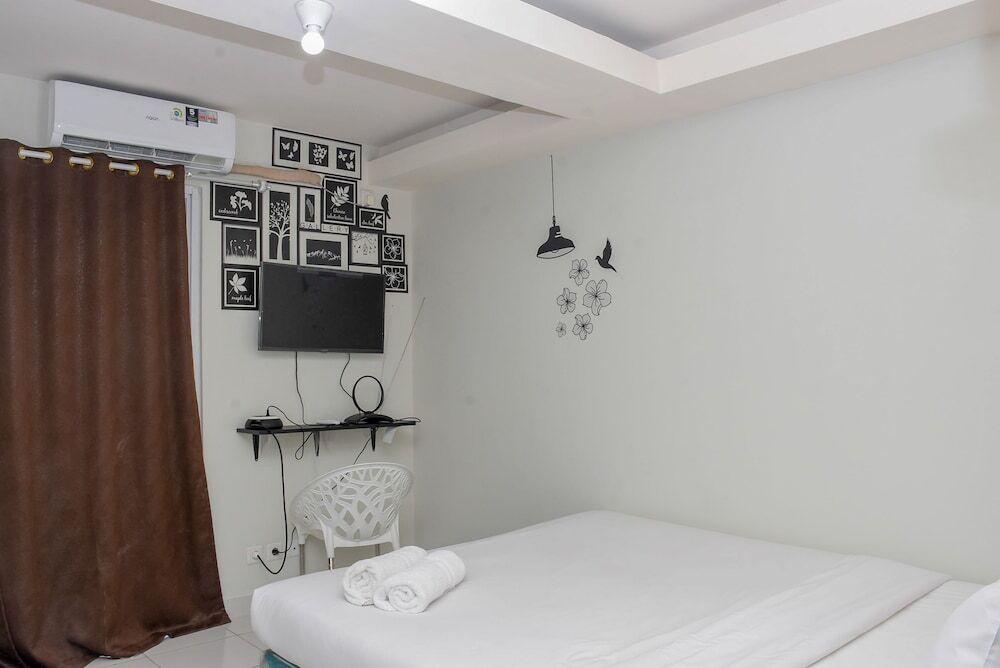 Джакарта: Cozy and Comfy Studio at Amethyst Apartment