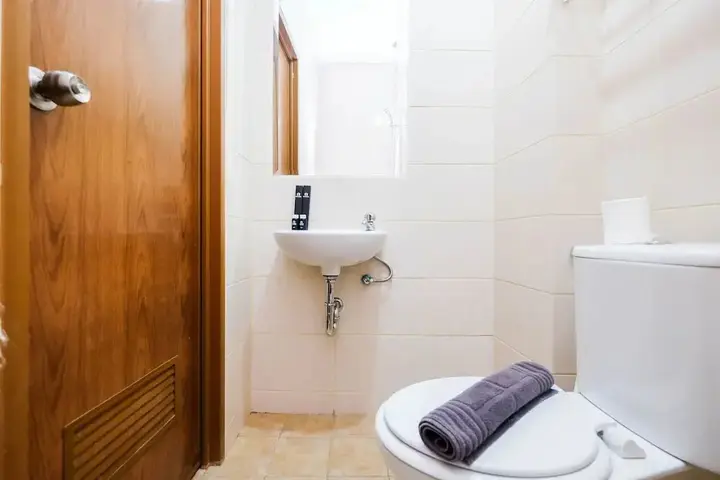 Депок: Fully Furnished Studio With Comfortable Design Dave Apartment