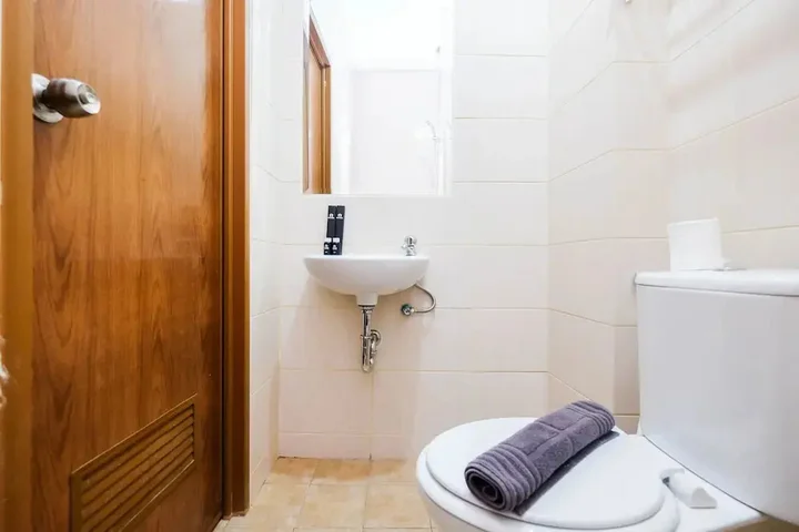 Депок: Fully Furnished Studio With Comfortable Design Dave Apartment