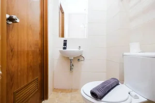 Депок: Fully Furnished Studio With Comfortable Design Dave Apartment