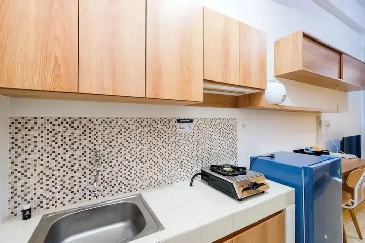 Депок: Comfort Studio Room With Bunk Bed At Dave Apartment