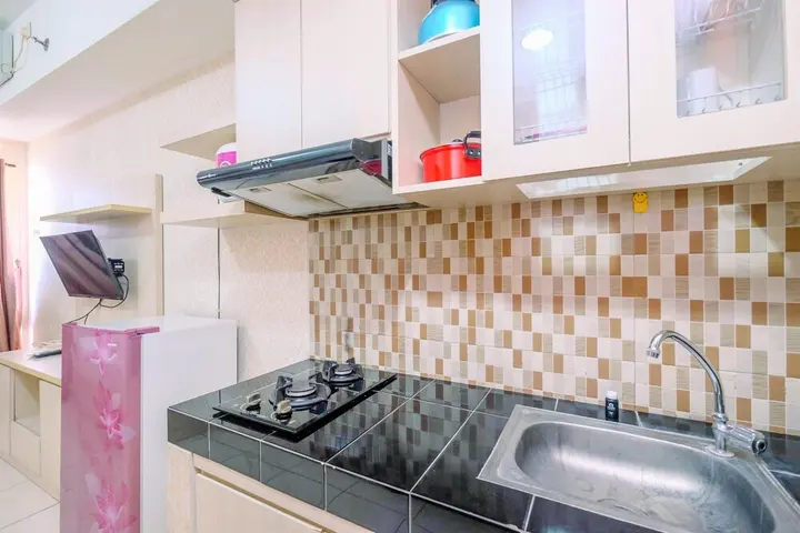 Депок: Fully Furnished With Cozy Design Studio Apartment At Margonda Residence 5