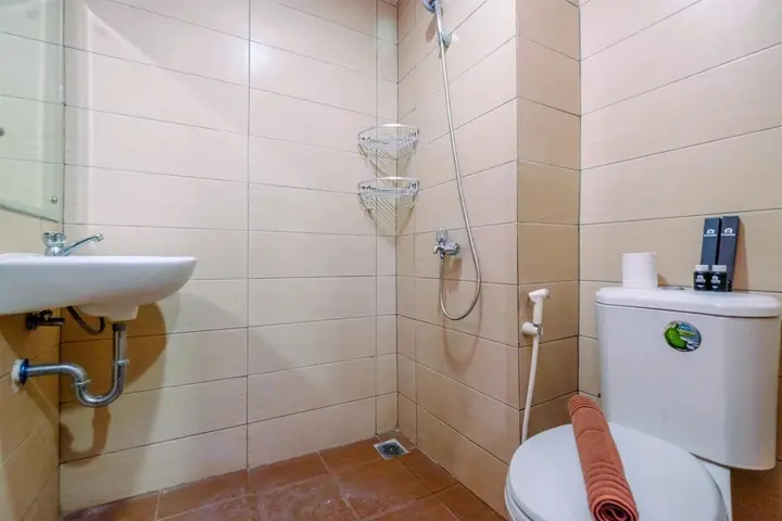 Депок: Comfortable And Simply Studio Room At Margonda Residence 5 Apartment