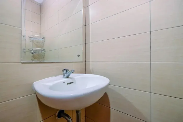 Депок: Comfortable And Simply Studio Room At Margonda Residence 5 Apartment