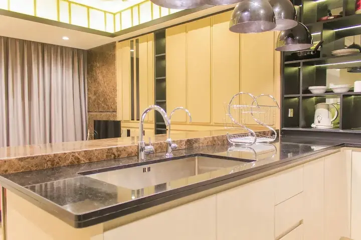 Legok: Comfort And Spacious 3Br At Branz Bsd City Apartment