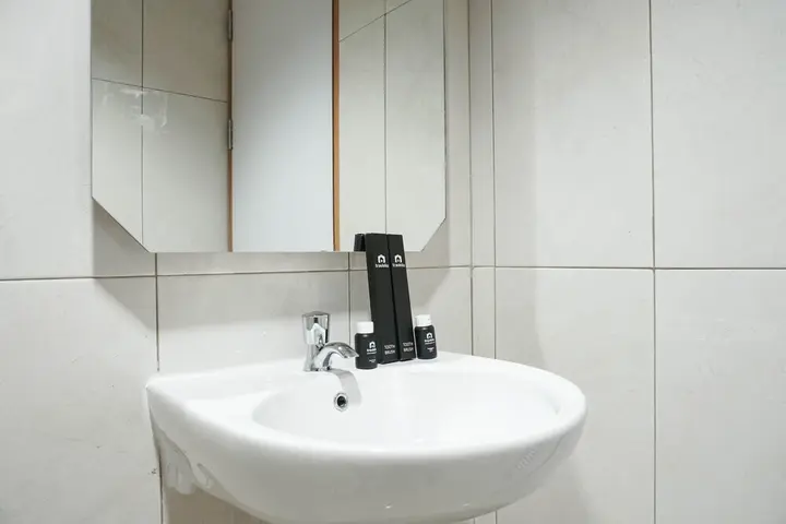 Тангеранг: Relax Studio Apartment At The Nest Near Puri By Travelio