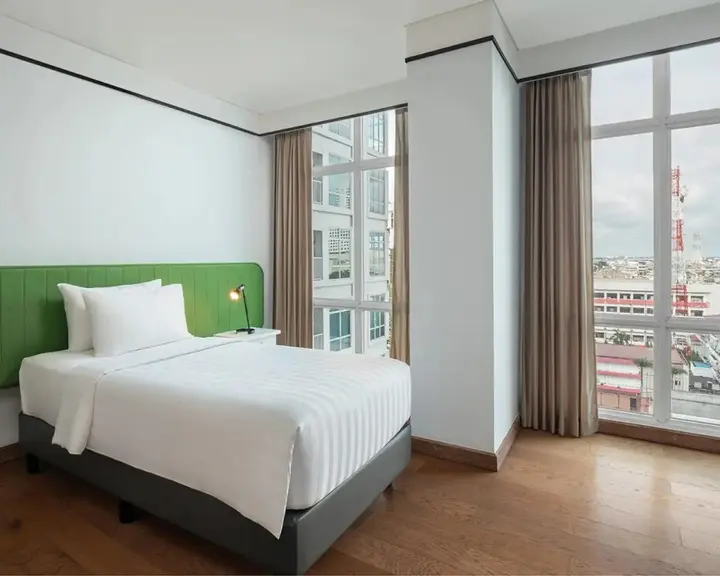 Медан: The Reiz Suites, Artotel Curated