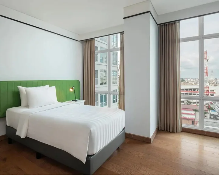 Медан: The Reiz Suites, Artotel Curated