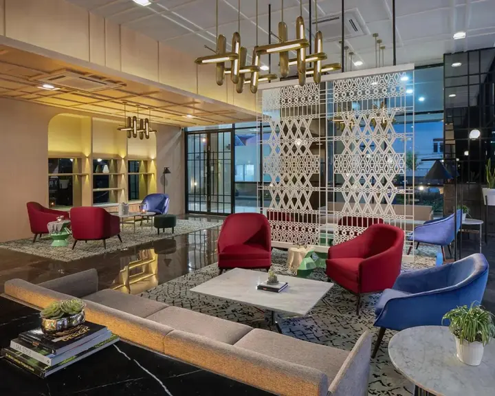 Медан: The Reiz Suites, Artotel Curated