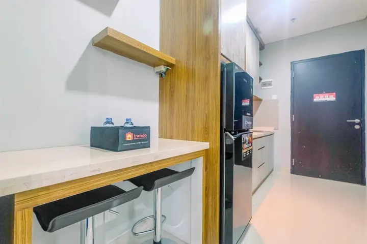 Депок: Well Appointed 1BR Apartment at Atlanta Residences