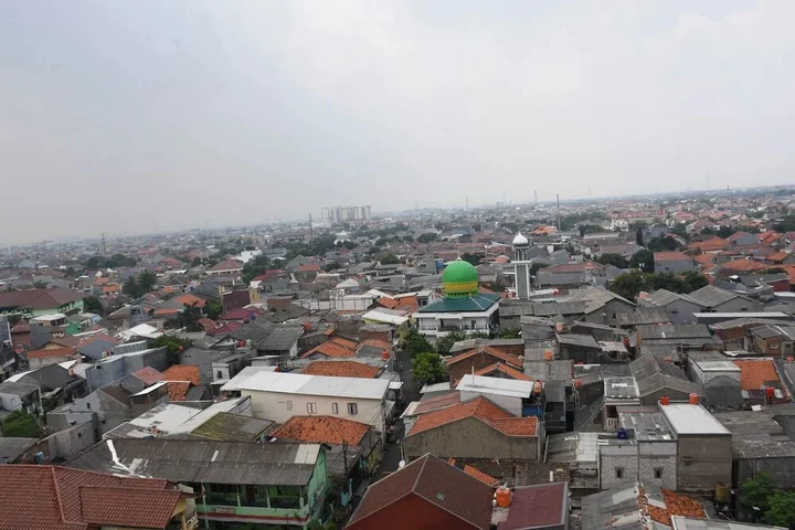 Джакарта: Comfortable Combined Unit 3BR at Bassura City Apartment near Mall