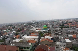 Джакарта: Comfortable Combined Unit 3BR at Bassura City Apartment near Mall