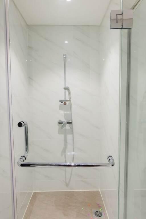 Legok: Elegant Best View 1BR Branz Apartment