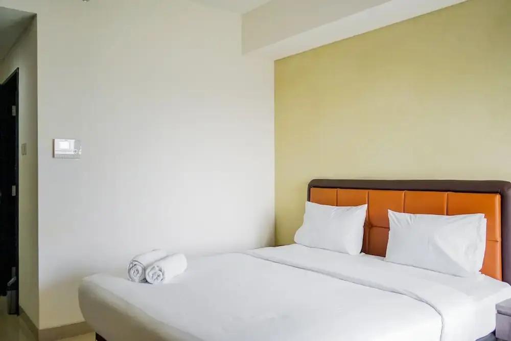 Legok: Cozy and Sweet Studio at Paramount Skyline Apartment