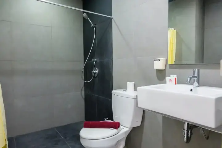 Тангеранг: Homey 2BR Paddington Heights Apartment