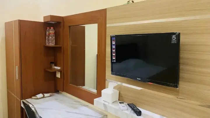 Суменеп: Asmi Hotel