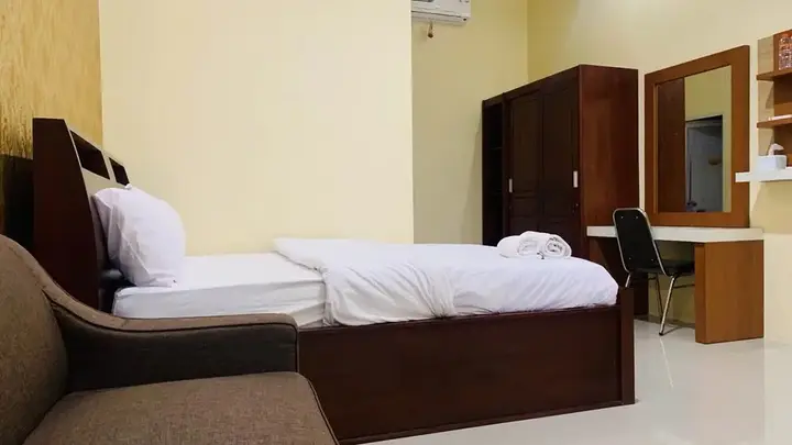 Суменеп: Asmi Hotel
