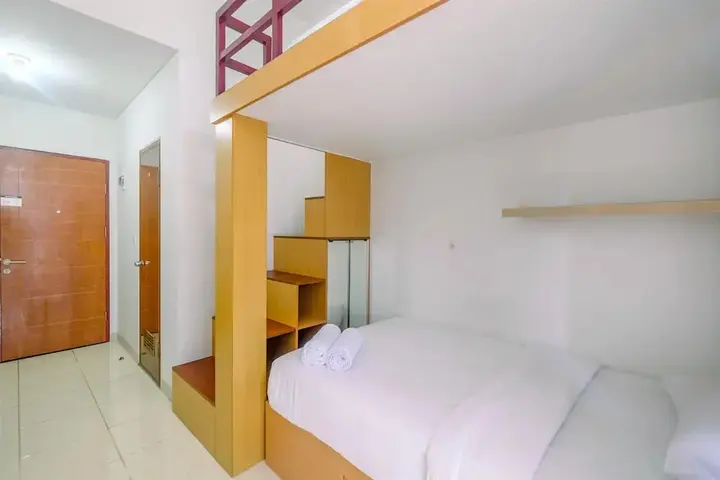 Депок: Great Deal Studio at Dave Apartment near Campus