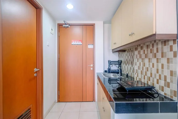 Депок: Comfort Living Studio at Margonda Residence 5 Apartment