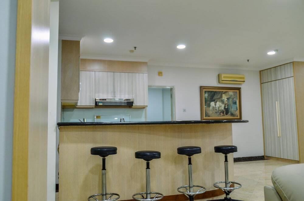 Тангеранг: Fully Furnished with Spacious Design 3BR Penthouse Kondominium Golf Karawaci Apartment