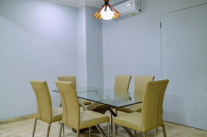 Тангеранг: Fully Furnished with Spacious Design 3BR Penthouse Kondominium Golf Karawaci Apartment