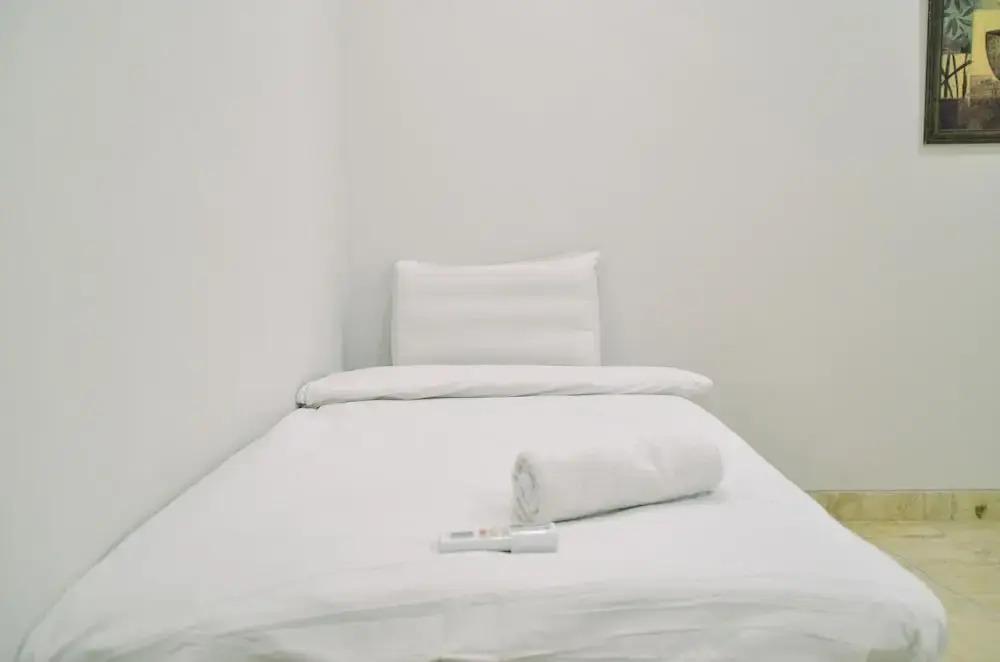 Тангеранг: Fully Furnished with Spacious Design 3BR Penthouse Kondominium Golf Karawaci Apartment