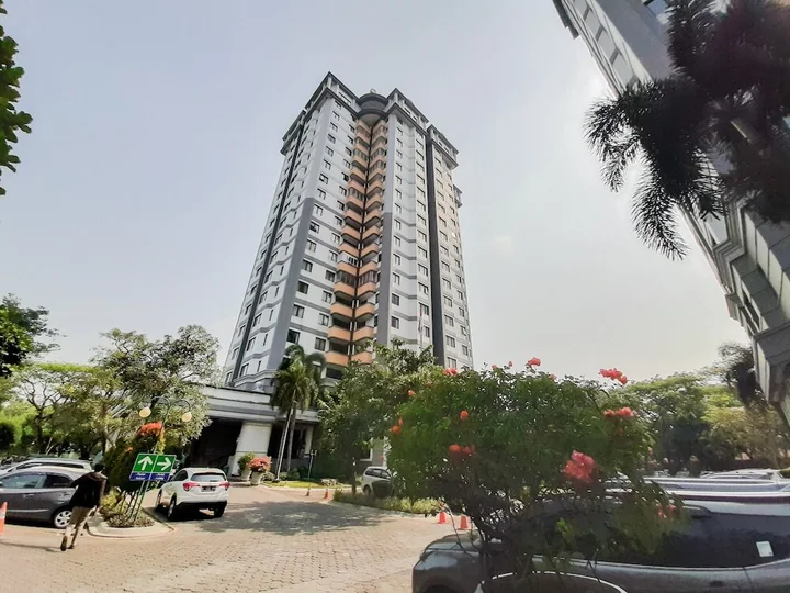 Тангеранг: Fully Furnished with Spacious Design 3BR Penthouse Kondominium Golf Karawaci Apartment