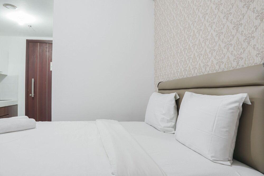 Homey and Nice Studio Apartment at Scientia Residence — фото 4