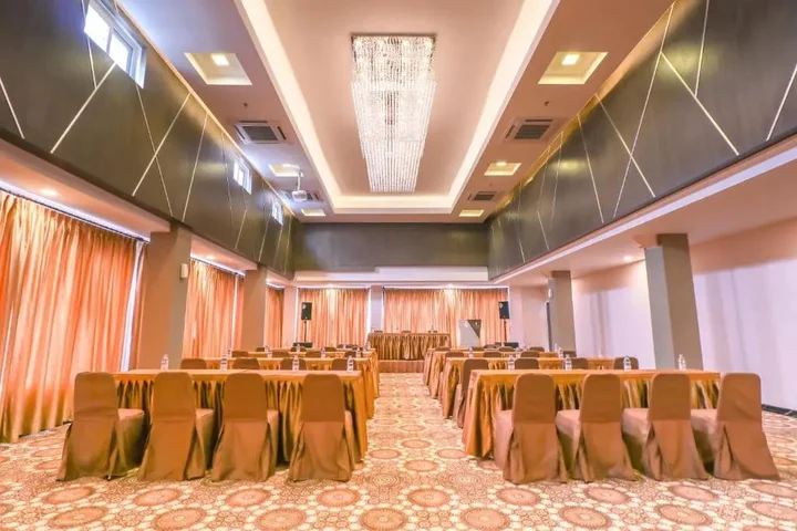 Медан: Nivia Hotel