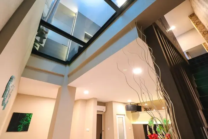 Медан: Nivia Hotel