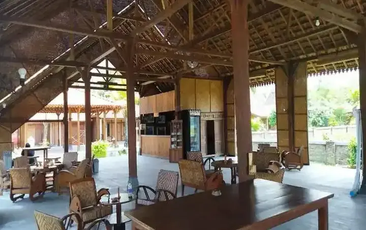 Боробудур: Borobudur Balkondes Karanganyar