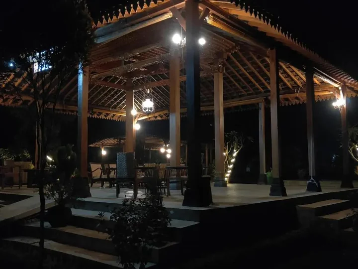 Боробудур: Borobudur Balkondes Wanurejo