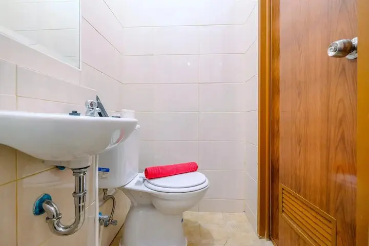 Депок: Comfortable Studio Room At Dave Apartment