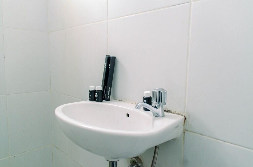 Тангеранг: Comfort Studio Apartment Aeropolis Residence