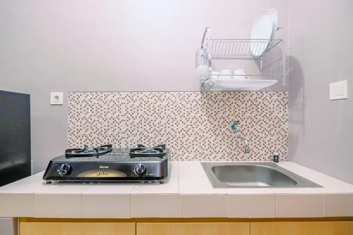 Депок: Affordable Price Studio At Dave Apartment