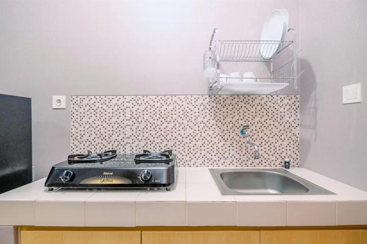 Депок: Affordable Price Studio At Dave Apartment