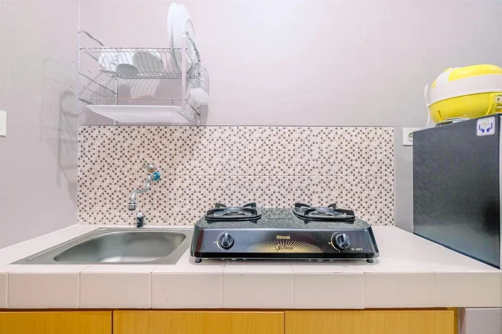 Депок: Affordable Price And Strategic Studio At Dave Apartment