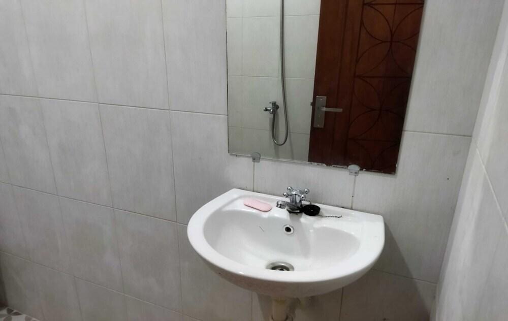 Боробудур: Borobudur Kampung Homestay - Matori