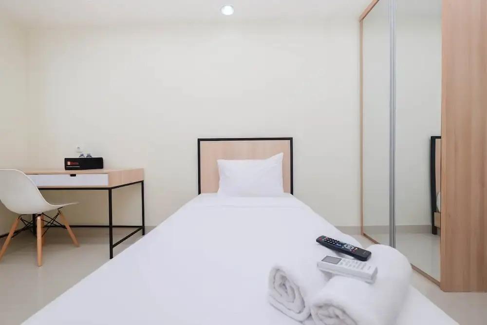 Депок: Best Choice Studio at Evenciio Apartment near UI
