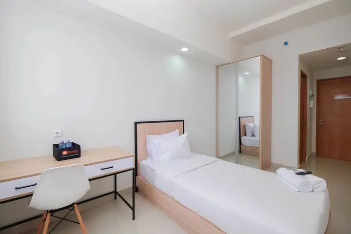 Pleasurable Studio at Evenciio Apartment near Campus Area — фото 3