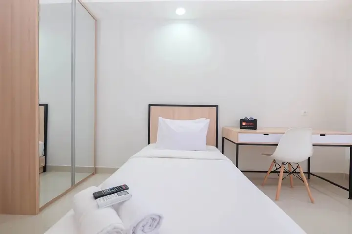 Comfort and Strategic Studio at Evenciio Apartment near Campus Area — фото 2