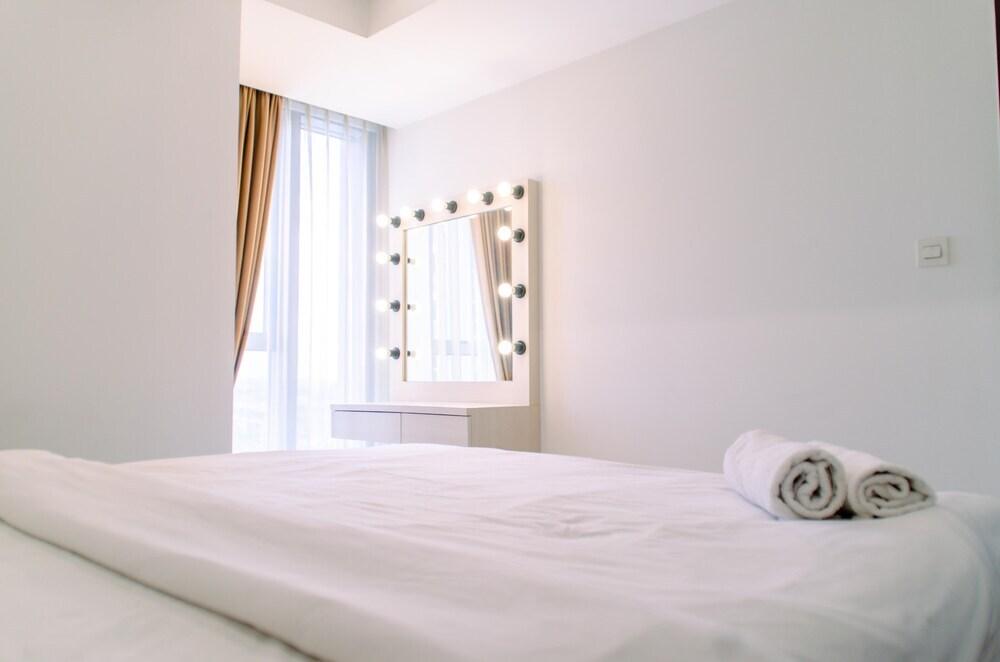 Legok: Super Homey and Clean 1BR Apartment at Branz BSD