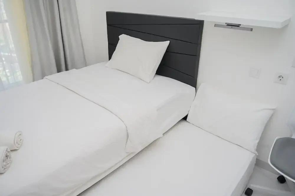 Elegant and Comfortable Studio Apartment at Sky House BSD — фото 4