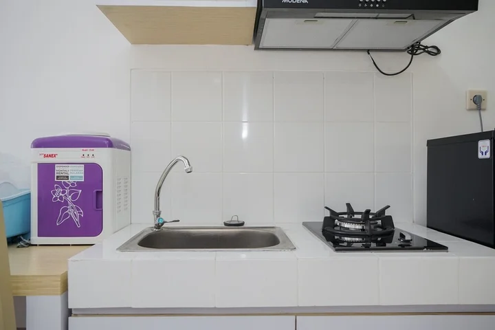 Legok: High Floor and Minimalist Studio Apartment at M-Town Residence