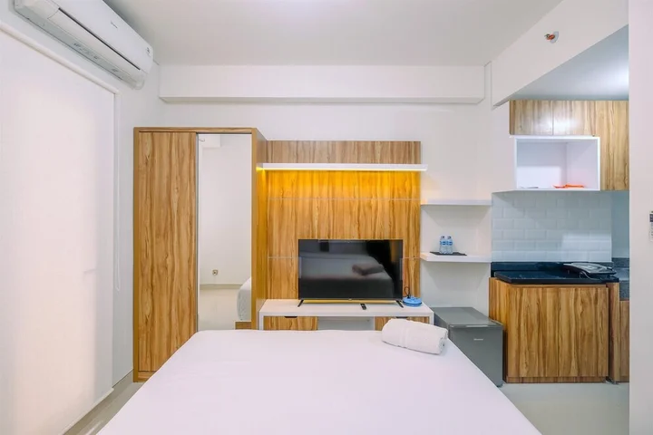 Депок: Comfortable and Cozy Studio Room at Transpark Cibubur Apartment