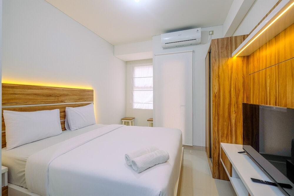 Comfortable and Cozy Studio Room at Transpark Cibubur Apartment — фото 3