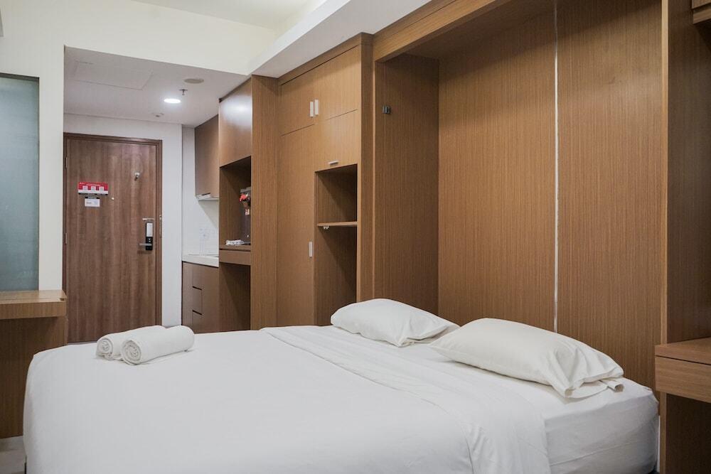 Elegant and Comfortable Studio at Skandinavia Apartment — фото 3